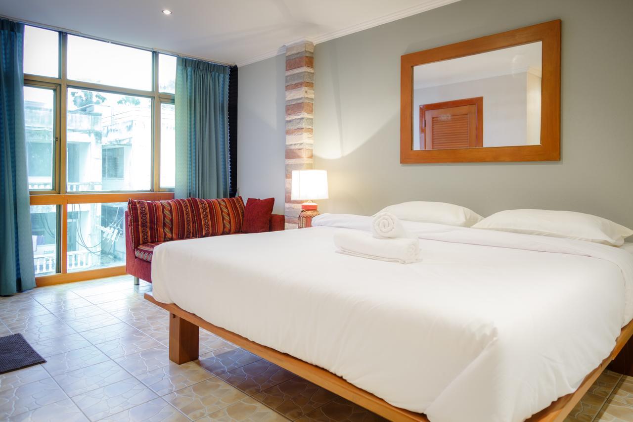 Avenue Beach Hotel Pantai Jomtien Bagian luar foto