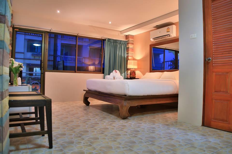 Avenue Beach Hotel Pantai Jomtien Bagian luar foto
