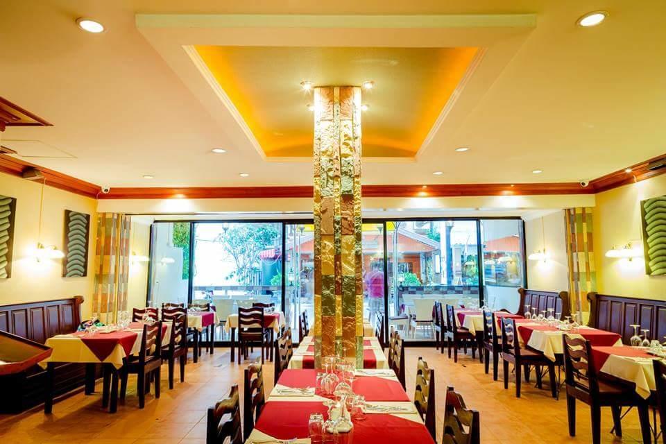 Avenue Beach Hotel Pantai Jomtien Bagian luar foto