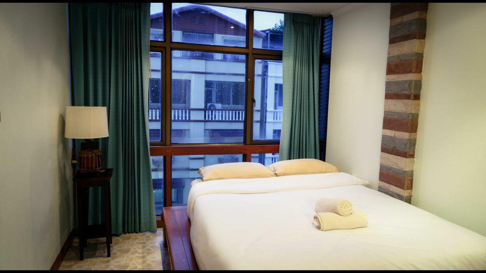 Avenue Beach Hotel Pantai Jomtien Bagian luar foto